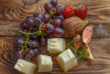 cheese and grapes