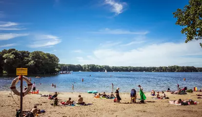 Tapeten BERLIN, GERMANY July 30, 2020. The Tegler See in summer with few visitors due to Corona Covid-19. © jaz_online