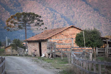 Fototapeta na wymiar old house in the mountains