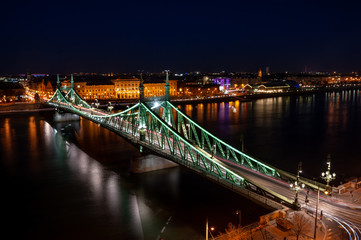 Fototapeta na wymiar Liberty Bridge in Budapest at night with Long Exposure