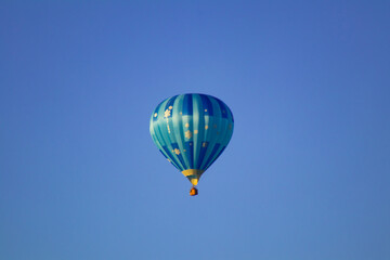 hot air balloon on blue sky