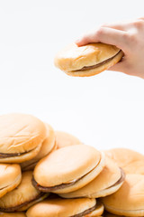 山盛りのハンバーガー