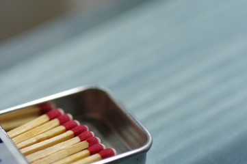 レトロなデザインのロウマッチ