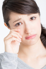 Fototapeta premium 悲しい顔の女性