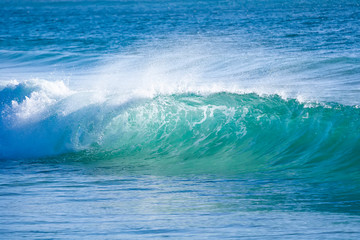 Fototapeta na wymiar Beautiful ocean waves in Australia