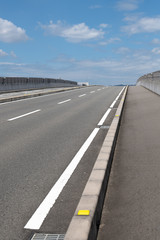 Fototapeta premium 真っすぐな坂道