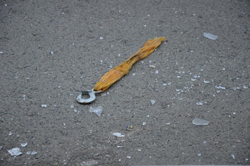 
broken cable with hook on the broken glass