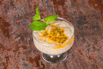 Pudding with chia and passion fruit