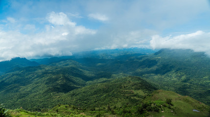 Fototapeta premium Mountain scenery with clouds during the rainy season