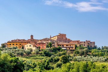Fototapeta na wymiar Beautiful view of the picturesque Tuscan village of Lari, Pisa, Italy