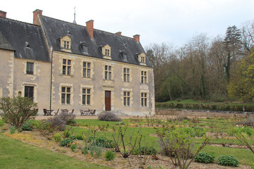 Fototapeta na wymiar gothic and renaissance mansion in couture-sur-loir (france) 