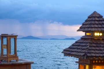 Obraz premium Restaurant table overlooking the sea in Thailand