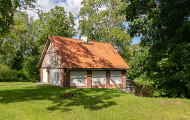 Fototapeta na wymiar cabin in estonian village