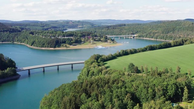 Der Biggesee im Sauerland inkl Nebenarm im &Uuml;berflug 4k