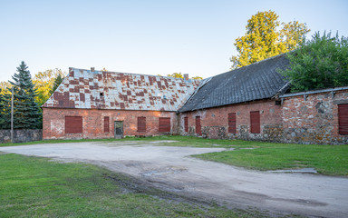 Fototapeta na wymiar old farm building in estonia europe