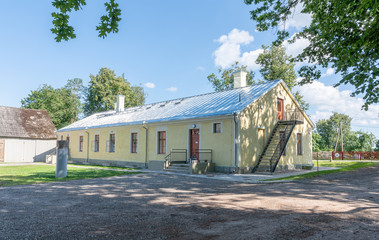 Obraz premium old house in estonian village