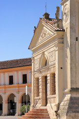 Fototapeta na wymiar Vecchia chiesa a Badoere in Italia, Old church in Badoere village in Italy