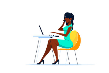Obraz premium Young black woman working on computer in office