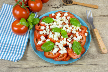 assiette de tomates et fromage mozzarella