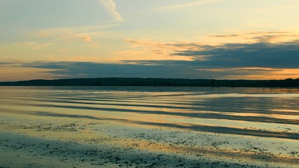 Obraz premium sunset over the river