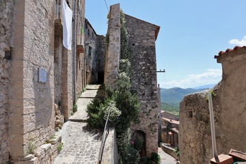 Pesche - Scorcio panoramico dai vicoli del borgo