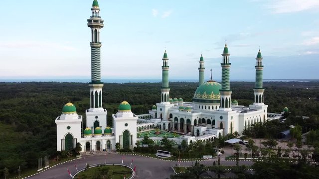 Sangatta, East Kalimantan/Indonesia - 15 August 2020: Al Faruq Mosque one of the biggest mosques in East Kalimantan-Indonesia.
