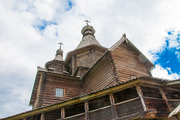 Obraz premium Old wooden orthodox church in Veliky Novgorod
