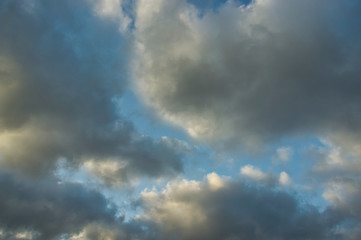 Naklejka na ściany i meble stormy sky with clouds. cielo nublado tormentoso