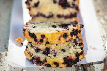 Blueberry, lemon and mint drizzle cake 