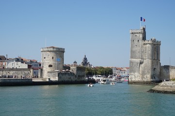 La Rochelle, vue sur les tours du ports, tour des Chaines, tour Saint Nicolas, tour de l'horloge - Charente Maritime - France