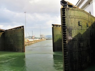 Closing the locks in the Panama Canal