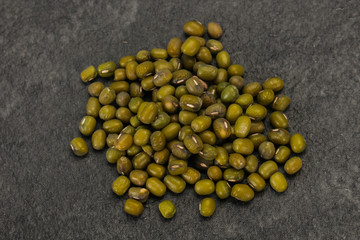 Dry raw beans mung for cooking