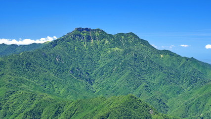 瓶ヶ森からの石鎚山2