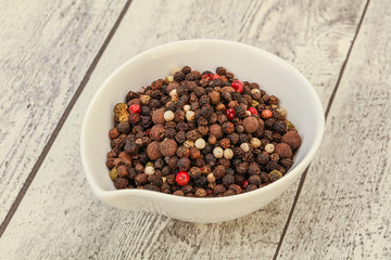 Peppercorn heap in the bowl