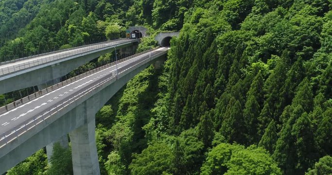 《山形県》山形自動車道の空撮