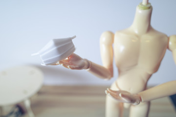 人偶とマスク；face mask with dolls