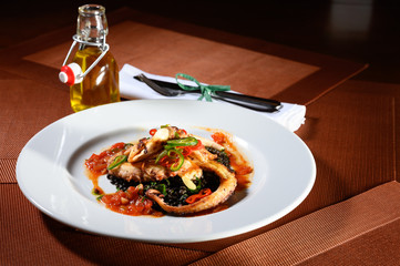Gebratener Octopus auf Teller