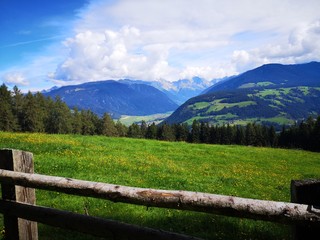 Fototapeta na wymiar Aussicht Berge Südtirol