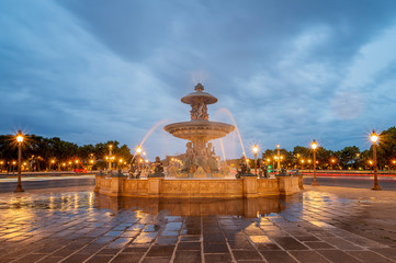 Fototapeta premium Fontaine Neptune, place de la Concorde à Paris