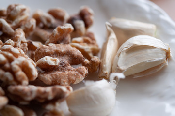 クルミとにんにく クロースアップ 