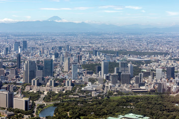 国会議事堂上空から富士山方向を空撮