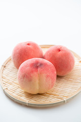 新鮮な桃
