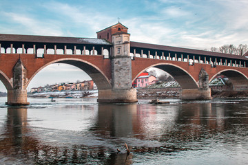 Fototapeta na wymiar Ponte coperto di pavia