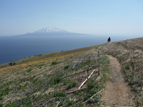 mountain in the distane with sea