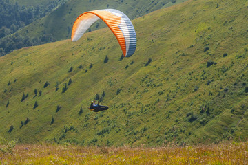 paragliding in the carpathians. paragliding in Ukraine. cheap paragliding