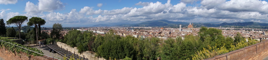 Fototapeta na wymiar View of Florence from the observation deck of Fort Belvedere. Italy.