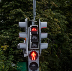 traffic light with different color modes and resolutions