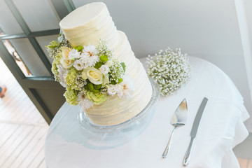 Natural White Rustic Wedding Cake With Flowers