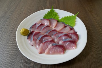 ブリの刺身