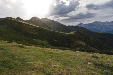 Obraz premium View the mountains of the Picos de Europa of Asturias in the afternoon from the Llesba lookout